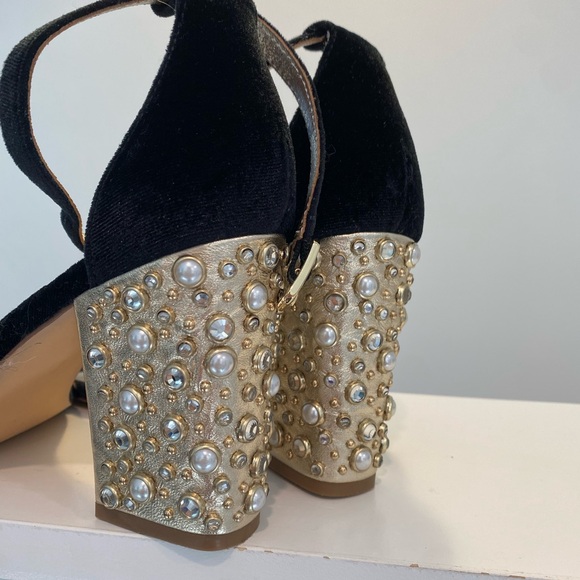 Lilly Pulitzer Amber Lynn Velvet Embellished Sandals - Picture 4 of 5